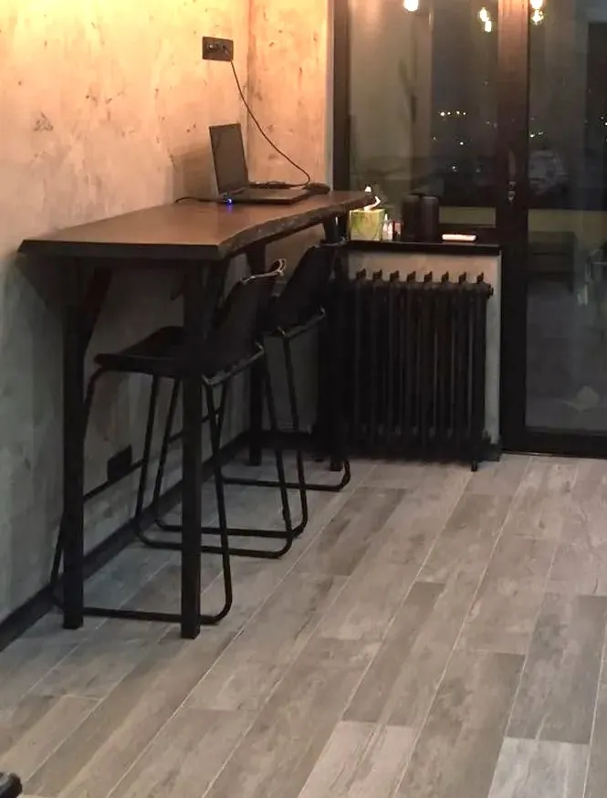 kitchen-bar-table